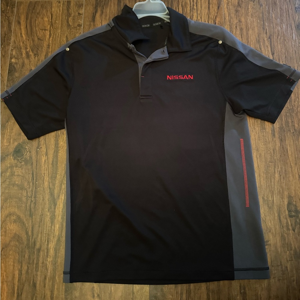 OGIO Nissan embroidered shirt Small